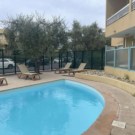 Juan Les Pins: 2 Pieces Avec Piscine Proche - Fr-1-252-194 앙티브