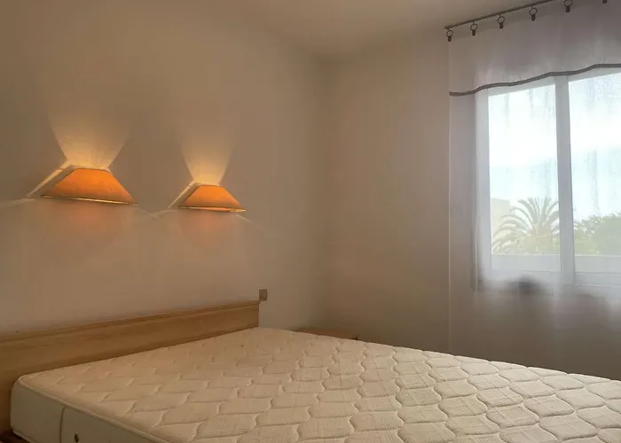 Apartment Juan Les Pins: 2 Pieces Avec Piscine Proche - Fr-1-252-194 *