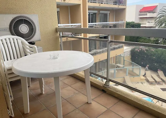 Juan Les Pins: 2 Pieces Avec Piscine Proche - Fr-1-252-194 Appartement *